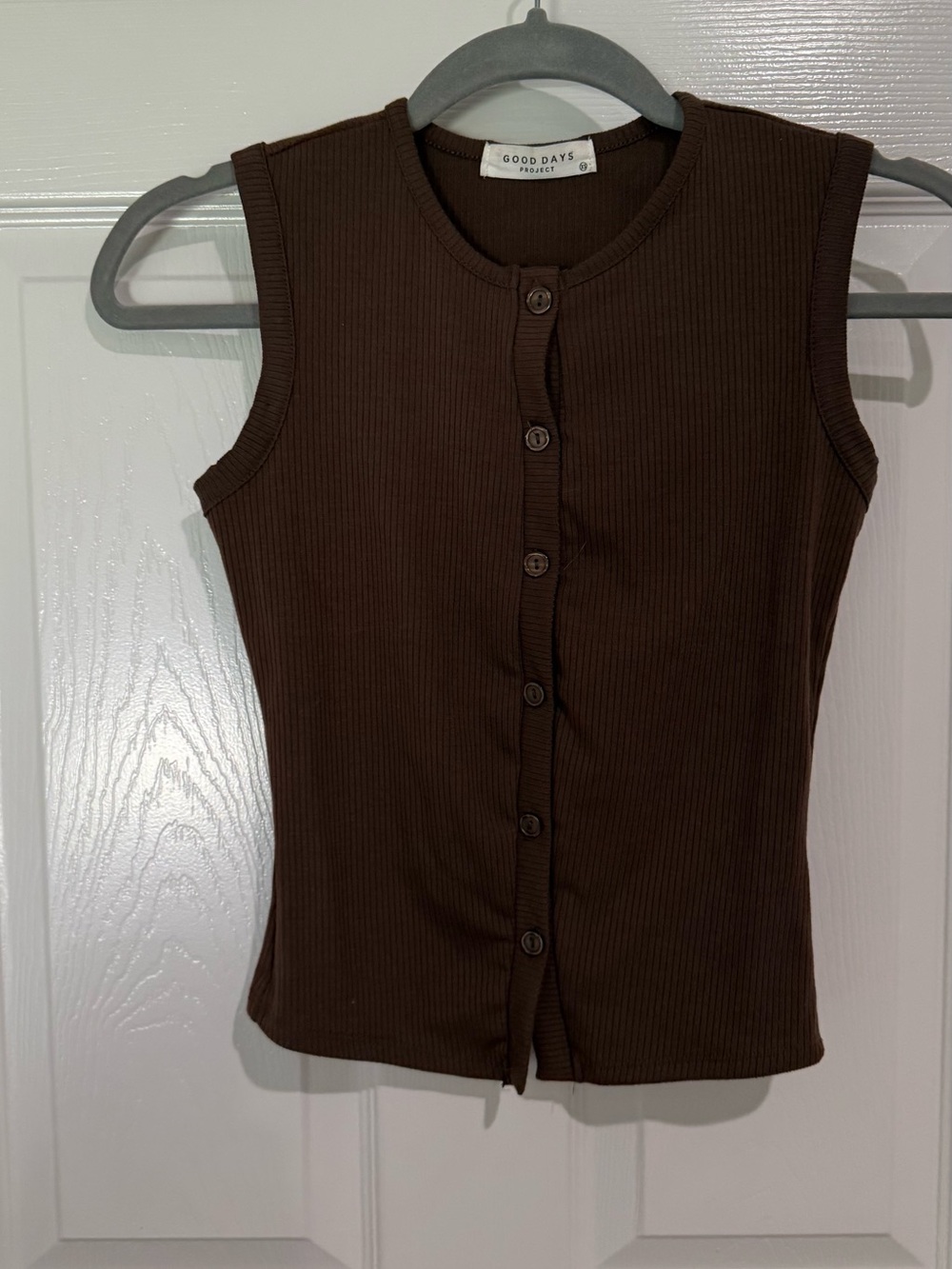 Brown Ribbed Button-Front Tank - Picture 1 of 4